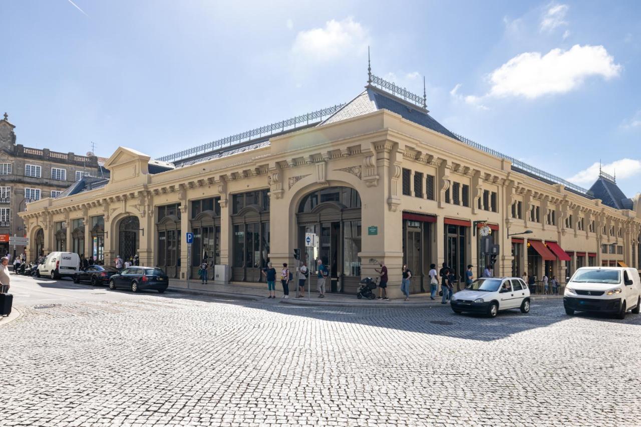 Downtown 2 Minutes By Walk To Center And Metro-Direct To Airpot T4 Apartment Porto Luaran gambar